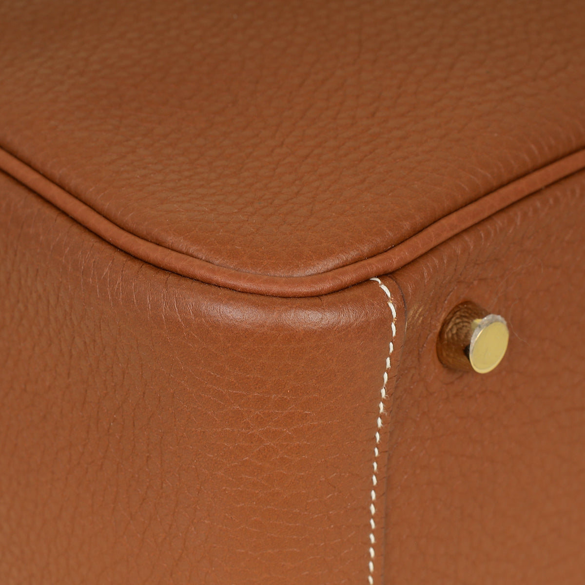 Hermes Gold Lindy 26 Bag