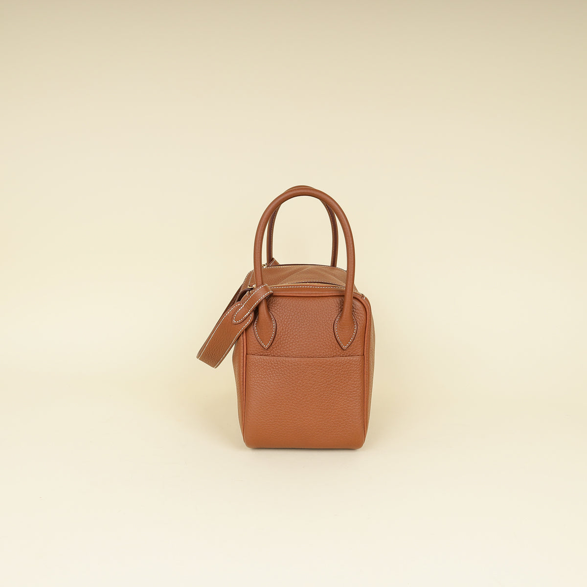 Hermes Gold Lindy 26 Bag